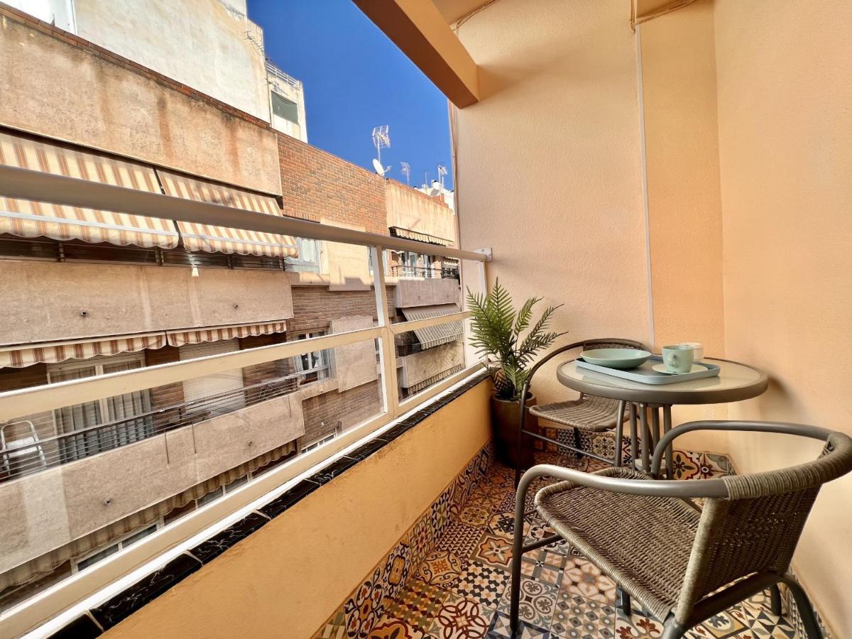 Downtown Apartment By United Renters Alicante Exteriör bild